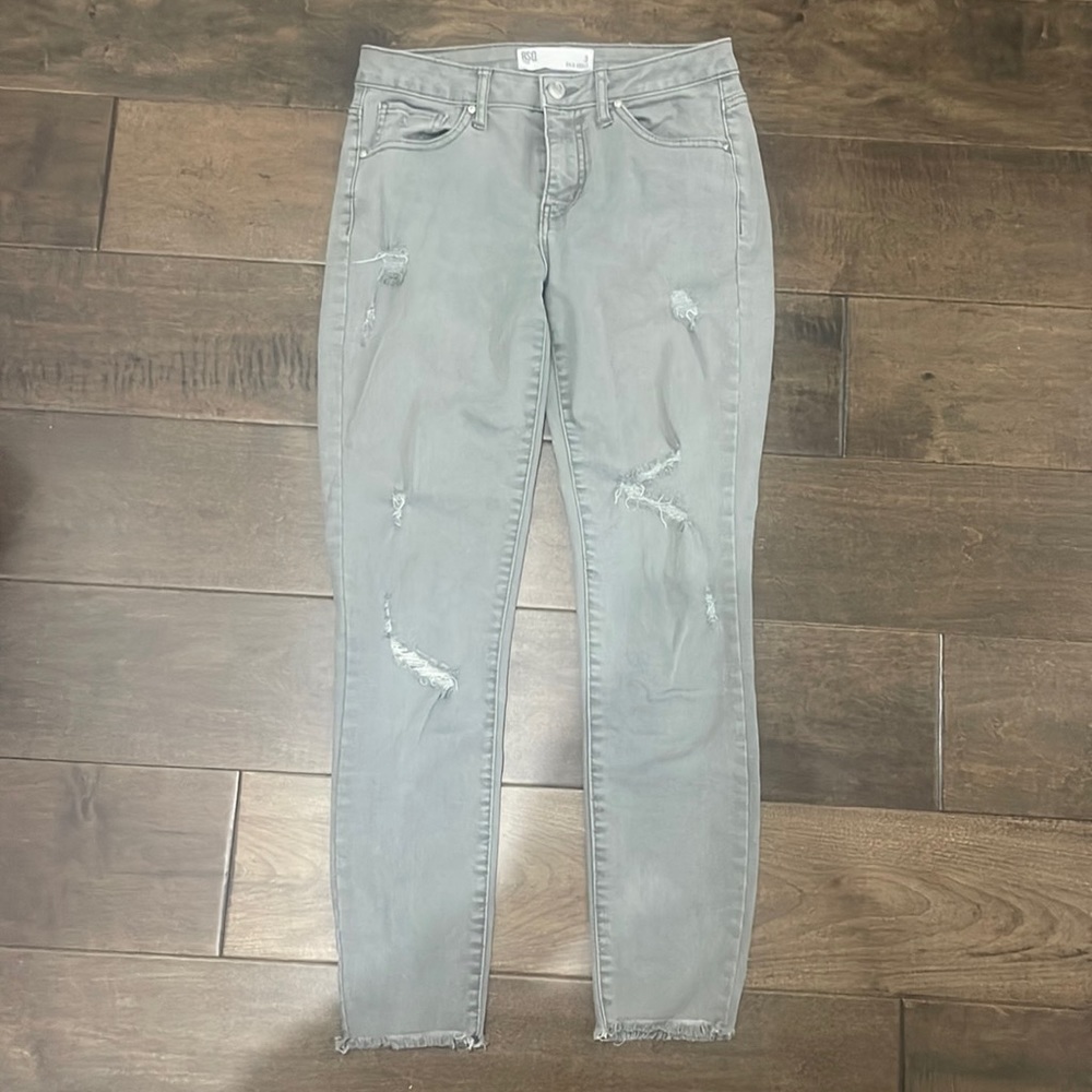 RSQ women’s Baja ankle jeans, gray, size 3, preowned excellent condition